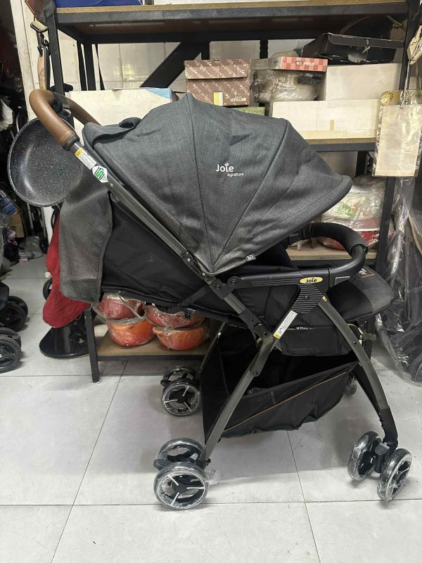 Xe đẩy trẻ em Joie Aire thanh lý