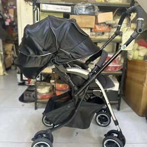 Xe đẩy Combi Nemurie UAE f650 thanh lý