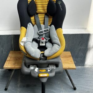 Ghế ngồi oto Combi Zeus Turn Xoay 360 thanh lý